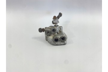 REAR LEVEL ADJUSTMENT VALVE REAR SUSPENSION MERCEDE W124 W126 R129 W140 Part manufacturer Mercedes Benz OE