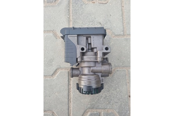 VALVE MODULATOR EBS FRONT VOLVO FH 4 FM 4 FMX 4 FL FE Catalog number of the part 22225550 K093190