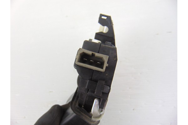 4F5827505D  CERRADURA MALETERO / PORTON VOLKSWAGEN PASSAT BERLINA (3C2) Advance 2005 4F5827505D 189898 VOLKSWAGEN - 2