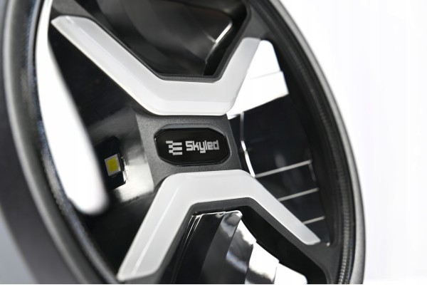 SKYLED CRUX 7X FULL LED HEADLAMP WITH POSITION LIGHTS Shape round