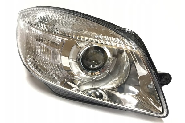 FABIA ROOMSTER 2007 2010 NEW RIGHT HEADLIGHT