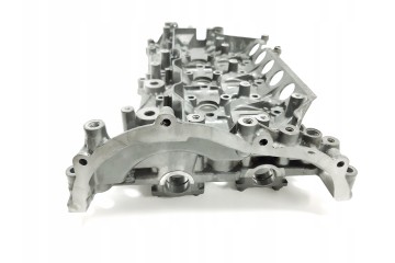 VALVE COVER Renault MASTER III 2 3DCI Movano 100 125 150KM 8200908993 Part manufacturer Renault OE