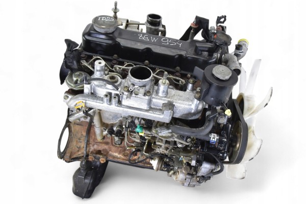 Engine NISSAN NAVARA D22 PICK UP 2 5D 83KM 01r TD25 COMPRESSION Catalog number of the part Skrzynia Biegow Manualna Manual NISSA