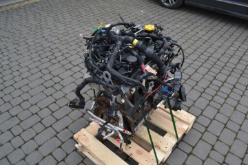 ENGINE JEEP LANCIA CHRYSLER VOYAGER 2 8 VM25D Catalog number of the part VM25D SILNIK JEEP LANCIA CHRYSLER VOYAGER 2 8 VM25D Igl