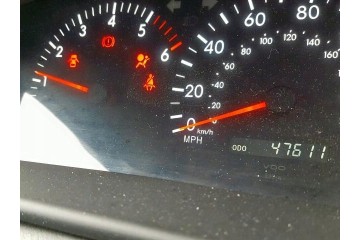 Engine burning in the car 2 0 d4d Toyota avensis Corolla e12 1cd 47th mileage Catalog number of the part 2 0d4d