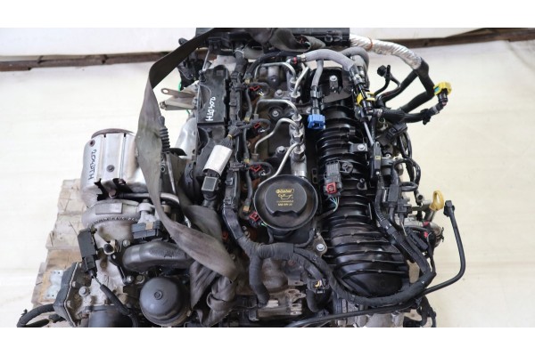 RANGE ROVER VELAR L560 2 0 D ENGINE 204DTH Car type 4x4 SUV