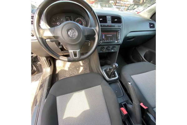 VOLKSWAGEN POLO V (6R1) Advance