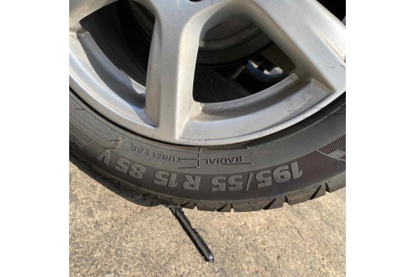 VOLKSWAGEN POLO V (6R1) Advance