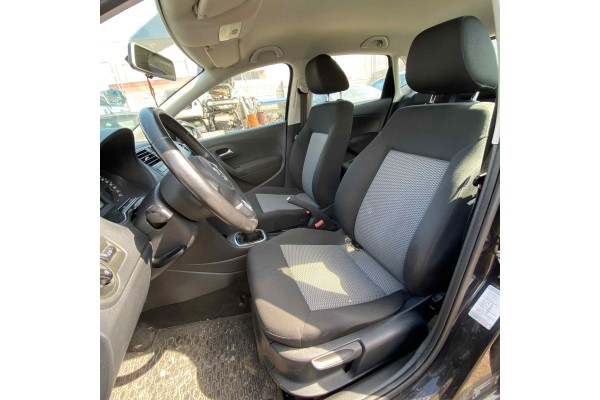 VOLKSWAGEN POLO V (6R1) Advance