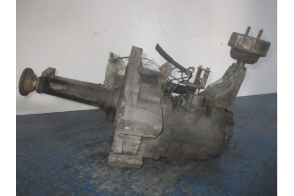 VW TRANSPORTER T4 1 9TD 68KM GEARBOX WITH INTERMEDIATE AXLE SHAFT Part manufacturer Volkswagen OE