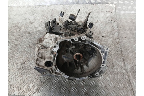 TOYOTA YARIS III GEARBOX 1 33 VVTI 6 GEARS 2014R