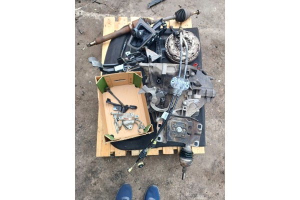 Spacer from 2 0 TDCI machine to manual C max MK2 Grand c max Engine type diesel