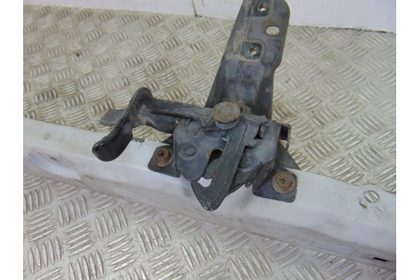  TRAVESAÑO SUPERIOR SSANGYONG RODIUS Xdi Limited 2005 196431 SSANGYONG - 2