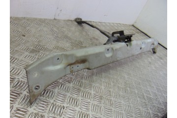  TRAVESAÑO SUPERIOR SSANGYONG RODIUS Xdi Limited 2005 196431 SSANGYONG - 4