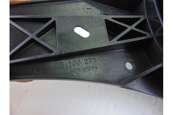 9813827180 NO IDENTIFICADO PEUGEOT 3008 Active 9813827180 198097 PEUGEOT - 3