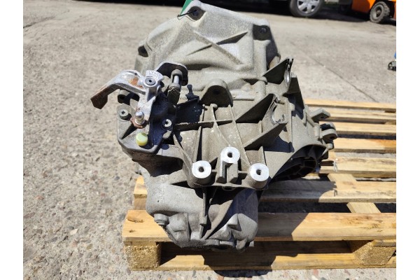 MINI F55 F56 F57 GEARBOX B38A15A 1 5i MANUAL Part manufacturer Mini OE