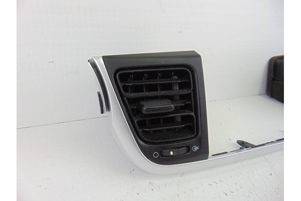 84740-H8000 REJILLA AIREADORA KIA RIO (YB) Business 2017 84740-H8000 198305 KIA - 2