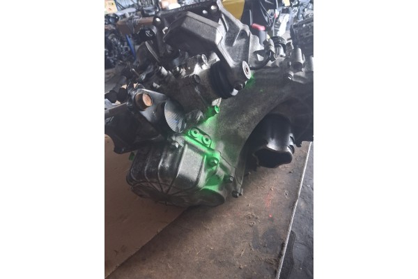 Transmission Toyota Corolla 1 4 WTI 31115 02030 Car type passenger cars
