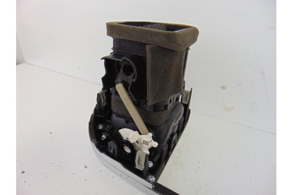 84740-H8000 REJILLA AIREADORA KIA RIO (YB) Business 2017 84740-H8000 198305 KIA - 7