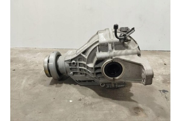 Rear differential Maserati LEVANTE 2019 06701044740 Part manufacturer Maserati OE