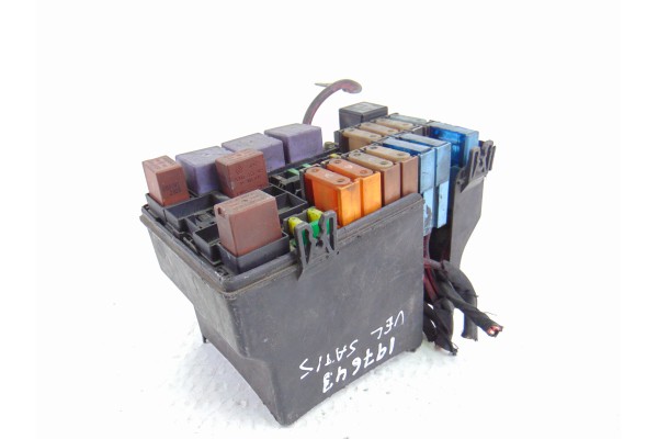 8200516387 CAJA RELES / FUSIBLES RENAULT VEL SATIS (BJ0) Initiale 2005 8200516387 197643 RENAULT - 3