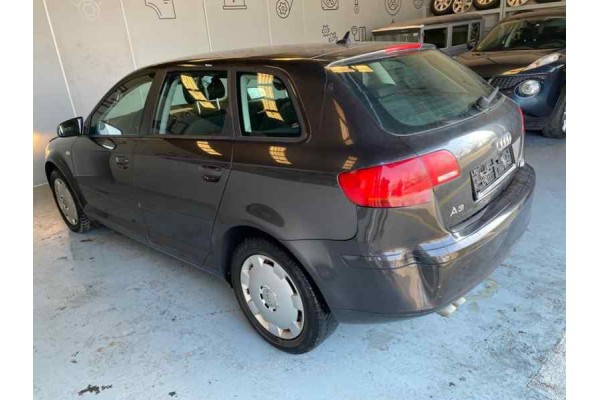 AUDI A3 SPORTBACK (8PA) 2.0 TDI Ambiente