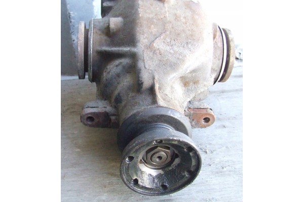 BMW E46 DIFFERENTIAL BRIDGE DIFFERENTIAL 2 47 D HEAD 330d Catalog number of the part 7526153