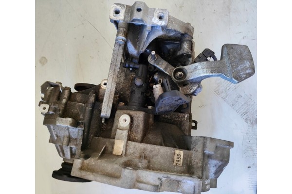 SCIROCCO 1 4TSI GEARBOX KWB Catalog number of the part SCIROCCO 1 4TSI SKRZYNIA BIEGOW KWB