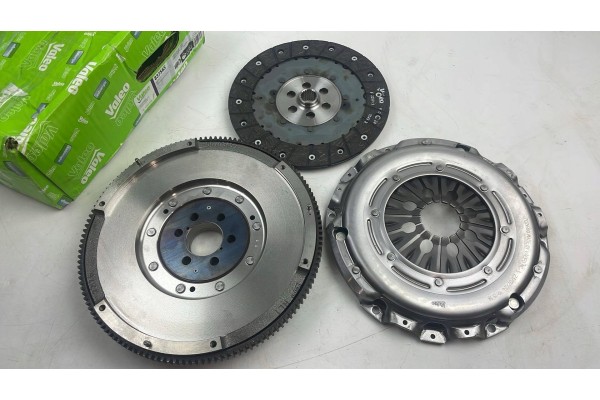 Valeo 837565 Clutch set flywheel AUDI A3 Skoda Seat VW Catalog number of the part 837565