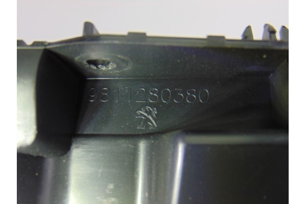 9811280380 MOLDURAS TRASERAS PEUGEOT 3008 Active 9811280380 197986 PEUGEOT - 2