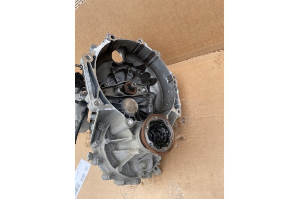 VW GOLF VIII GEARBOX UPH 1 5 TSI 130KM 2022R Catalog number of the part SKRZYNIA BIEGOW UPH 1 5 TSI 130KM