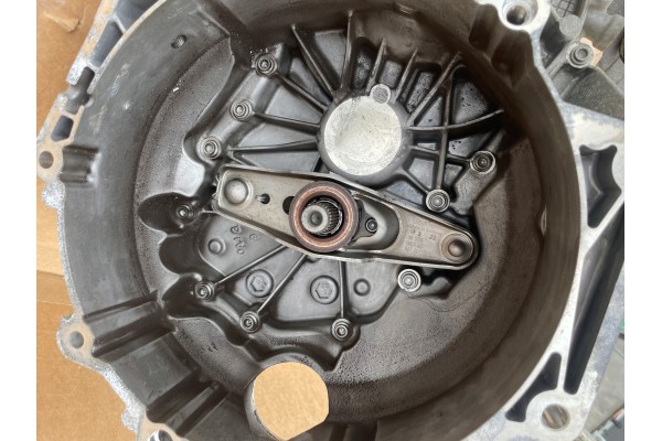 VW GOLF VIII GEARBOX UPH 1 5 TSI 130KM 2022R Car type passenger cars
