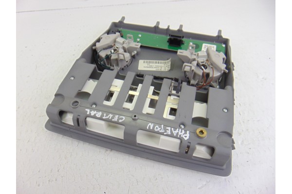 3D0947136  LUZ INTERIOR VOLKSWAGEN PHAETON (3D3/3D7) TDI V6 4Motion (5 asientos) 2007 3D0947136 198596 VOLKSWAGEN - 2