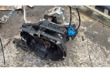 Transmission ford fiesta mk7 1 4d AA6R7002BBA