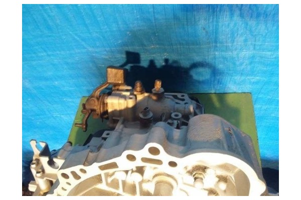 AVENSIS 2 0 D4D T25 5 SPEED GEARBOX Catalog number of the part VAV6154