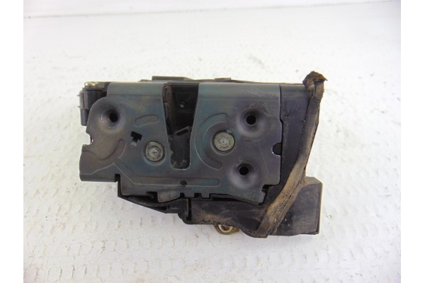 6 PIN CERRADURA PUERTA DELANTERA DERECHA MAZDA 3 BERLINA (BK) 1.6 CRDT  Active 2007 6 PIN 199633 MAZDA - 3