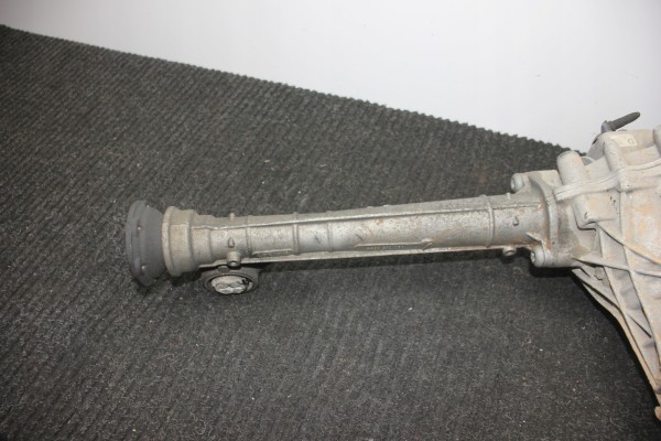 FRONT REDUCER PORSCHE CAYENNE 92A 0BM409510K 34021786 4 8L 294kw 2011 Part manufacturer Porsche OE