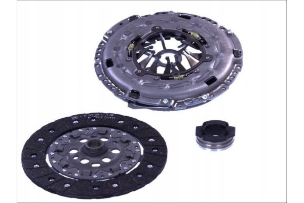 Clutch set LuK 623 3082 00 Quality of parts according to GVO P replacement with original quality