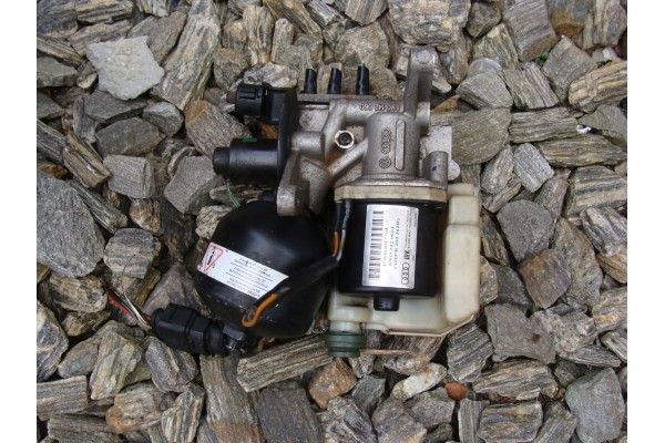 AUDI A2 1 2 TDI 6N0142060J HYDRAULIC PUMP