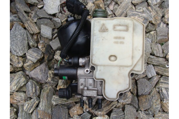 AUDI A2 1 2 TDI 6N0142060J HYDRAULIC PUMP Car type passenger cars