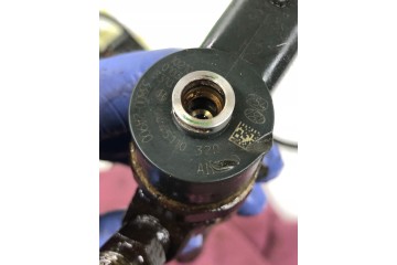 Inyector Bosch 0445110320 para Opel Vivaro A y Renault Trafic II 2.0 C