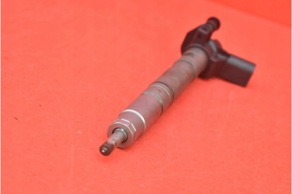 BOSCH INJECTOR CR VW GOLF 2 0TDI 08 Quality of parts according to GVO Q original with factory logo OEM OES