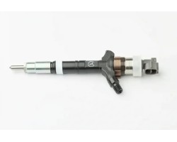 INJECTOR DCRI100750 DENSO TOYOTA LAND CRUISER