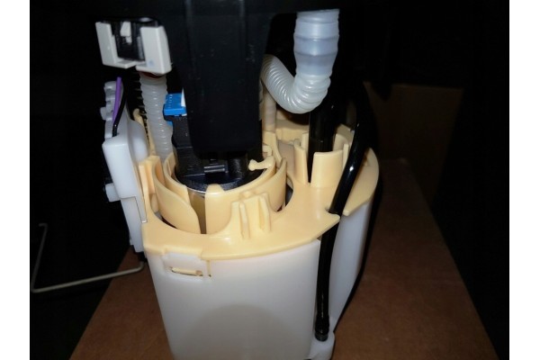 New OE Fuel Pump Complete Citroen C5 X7 Peugeot 508 2 0HDI 9677538680 Packaging status original