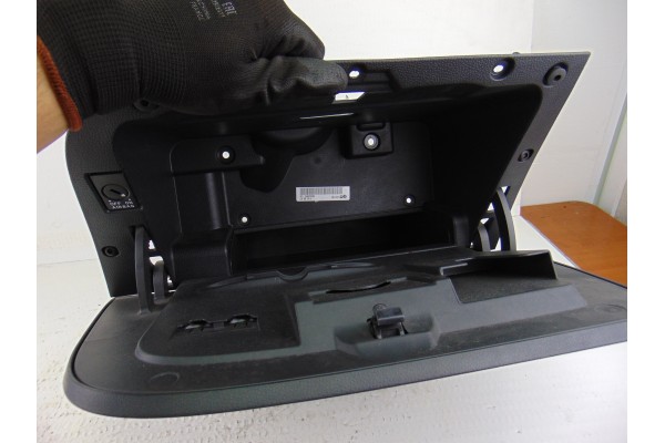 6J1857103 GUANTERA SEAT IBIZA BERLINA (6J5) Reference 2015 6J1857103 200671 SEAT - 1