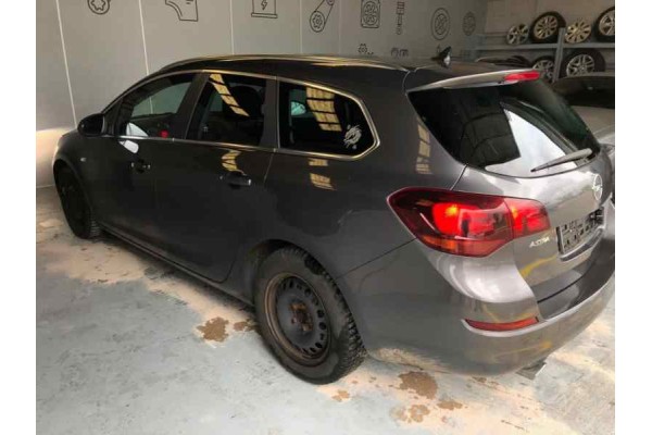 OPEL ASTRA J SPORTS TOURER Sport