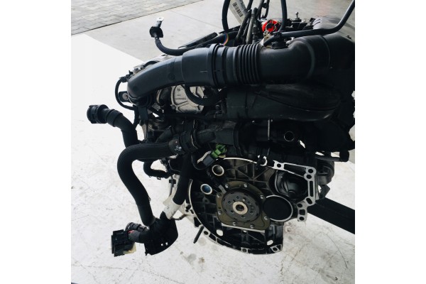 ENGINE SET PEUGEOT CITROEN OPEL 1 2THP 10XVBA HN05 Engine type petrol