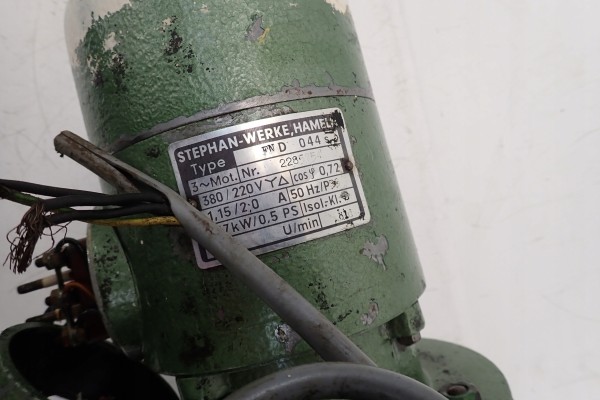 GEARED MOTOR TRANSMISSION WITH FLUID SPEED CONTROL MOTOR 1380 RPM 0 37KW Car type cargo vans