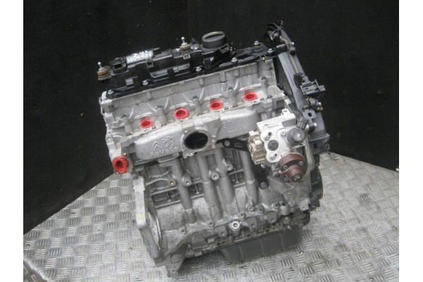 Engine complete Peugeot 208 2014 8H01 Part manufacturer Peugeot OE