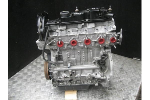 Engine complete Peugeot 208 2014 8H01 Catalog number of the part 8H01 10FDCG